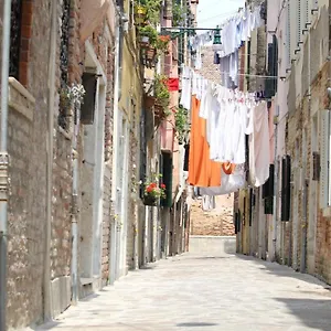 Penzion Veneziacentopercento, Benátky