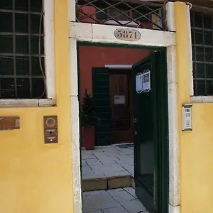 Oda ve Kahvaltı Dose, Venedik