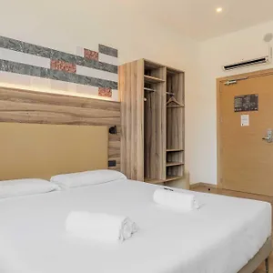 Hotel Center ***