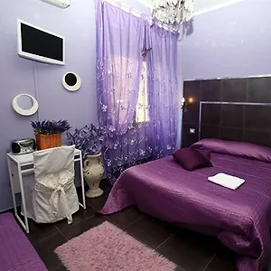 https://roma-gianicolense.it-romehotels.com