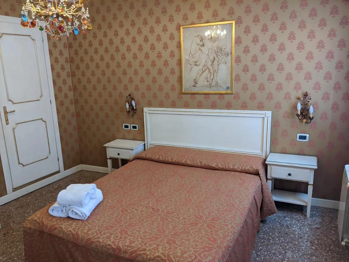 Ca' San Vio Bed and Breakfast Venecia 3*,  Italia