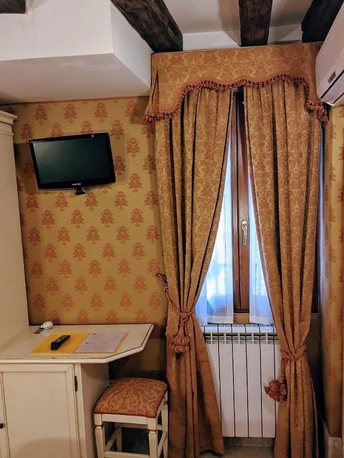 *** Bed & Breakfast Bed and Breakfast Ca' San Vio Venezia Italia